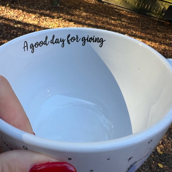 Winnie the Pooh Oversized Christmas Mug NWT - Picture 5 of 10